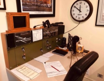 Tower Operator Desk (So. Leavenworth Jct. & BB Jct.)